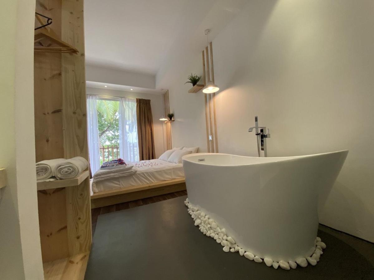 Portia Hotel & Spa Dhiffushi Exteriör bild
