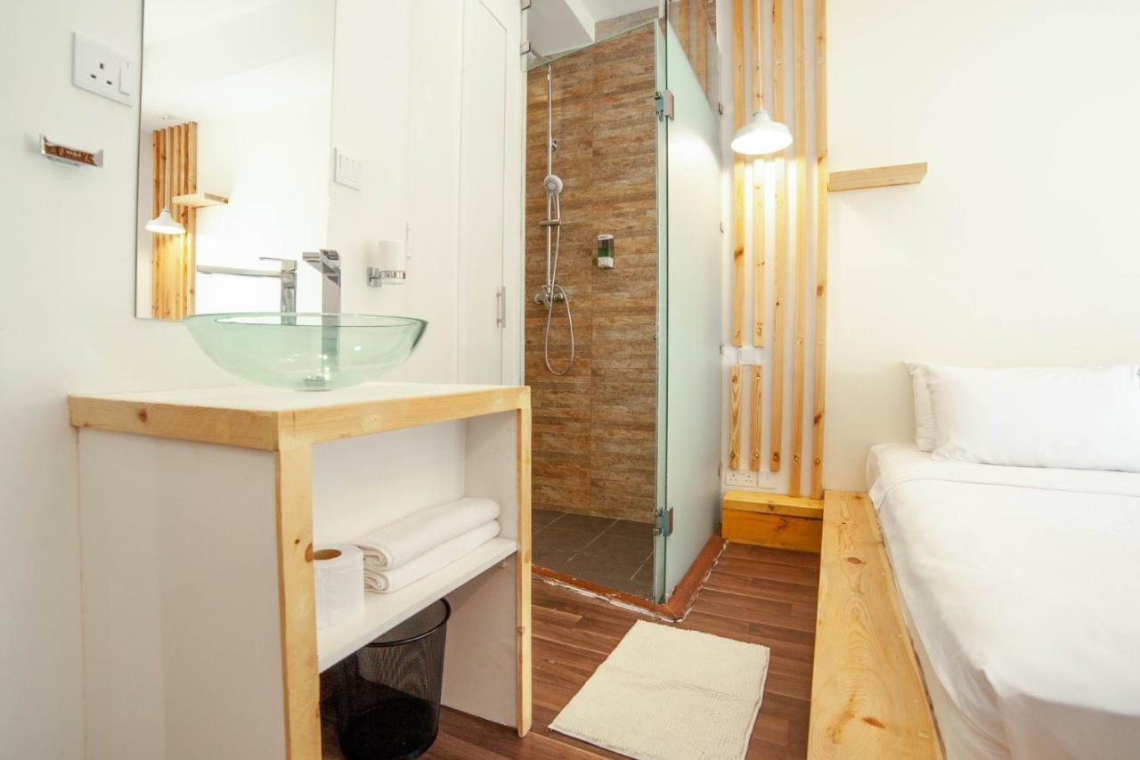 Portia Hotel & Spa Dhiffushi Exteriör bild