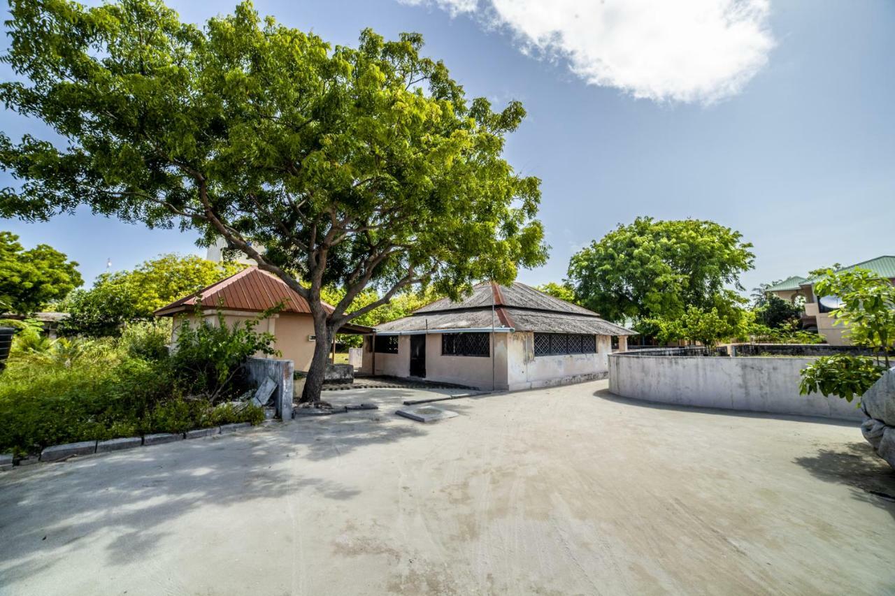 Portia Hotel & Spa Dhiffushi Exteriör bild
